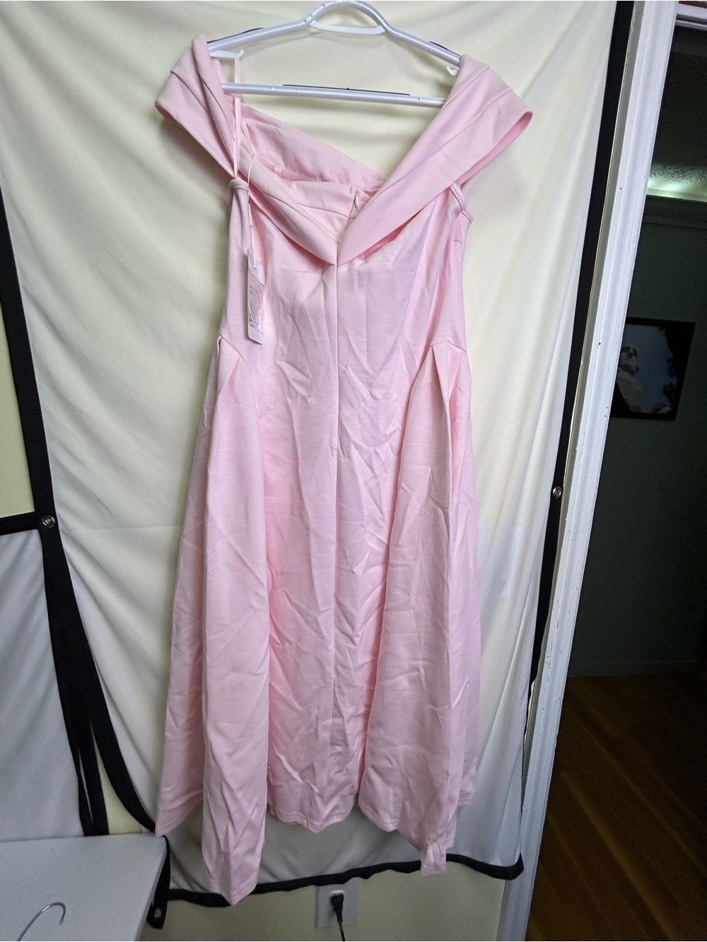 Off-Shoulder Pink Midi Dress - Picture 8 of 16